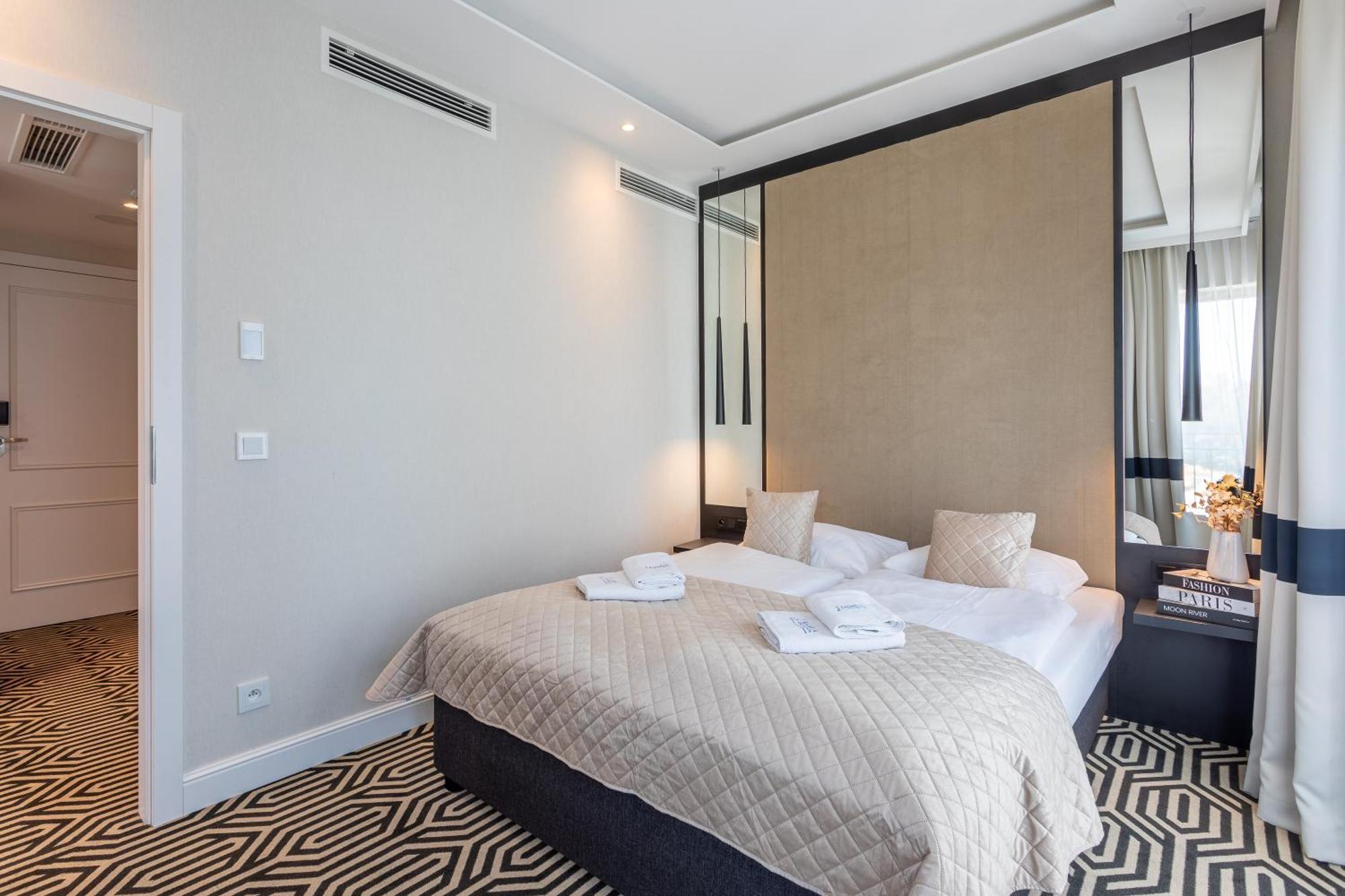 Ambria Apartments Promenada シフィノウイシチェ エクステリア 写真